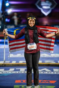 BIB: 6341, 150
                            <button type="button" onclick="openModal(22751555)" class="btn btn-primary btn-sm float-right btn-popup" data-toggle="modal" data-target=".modal-high-quality">
                        <i class="fas fa-shopping-cart"></i> Add to Cart
                    </button>
                                            <button type="button" onclick="isThisMe(22751555, true)" class="btn btn-success btn-sm float-right btn-popup btn-isme hidden" data-toggle="tooltip" data-placement="bottom" title="นี่คือรูปของคุณใช่ไหม คลิกที่นี่เพื่อเอาเข้าอัลบั้ม">
                        <i class="fas fa-plus"></i> Add to album
                    </button>
                    <button type="button" onclick="isThisMe(22751555, false)" class="btn btn-warning btn-sm float-right btn-popup btn-isnotme hidden">
                        <i class="fas fa-ban"></i> Remove from album
                    </button>